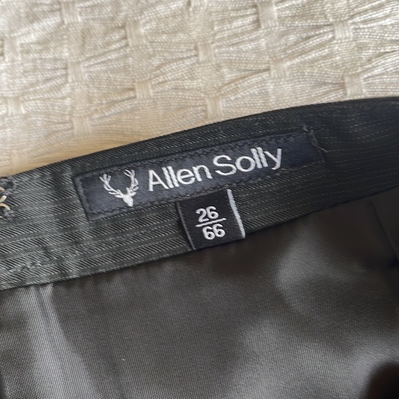 Pin striped Office skirt - knee length - Picture 5 of 9